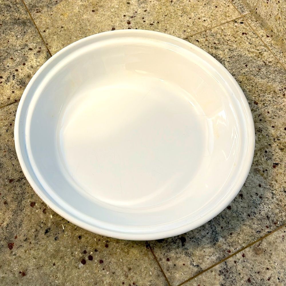 Chantal White Stoneware Deep Dish Pie Dish Pie Plate